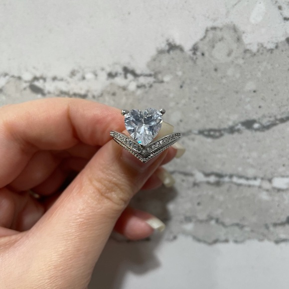 Crown Heart Silver Statement Ring set - Picture 10 of 17